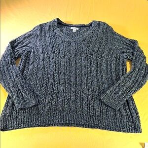 Croft & Barrow women’s cabled net sweater, black and white pull over